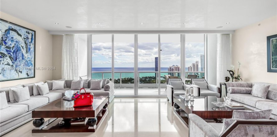 Condo à Aventura, Floride, 3 chambres  № 1458792