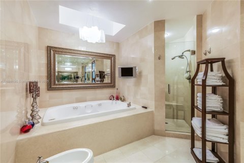 Copropriété à vendre à Aventura, Floride: 3 chambres, 314.47 m2 № 1458792 - photo 18