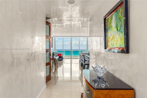 Copropriété à vendre à Aventura, Floride: 3 chambres, 314.47 m2 № 1458792 - photo 7