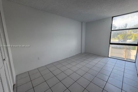 Купить кондоминиум в Авентура, Флорида 2 спальни, 100.24м2, № 1955137 - фото 17