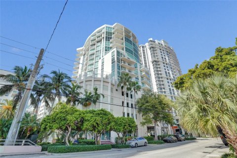 Condo in Fort Lauderdale, Florida, 2 bedrooms  № 2001600 - photo 4