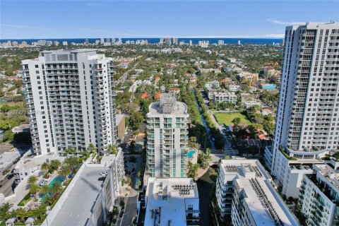 Condo in Fort Lauderdale, Florida, 2 bedrooms  № 2001600 - photo 3