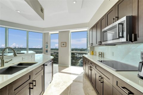 Condo in Fort Lauderdale, Florida, 2 bedrooms  № 2001600 - photo 26