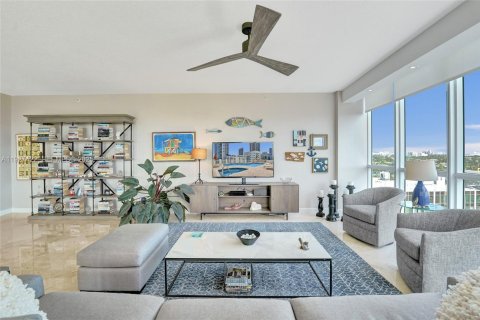 Condo in Fort Lauderdale, Florida, 2 bedrooms  № 2001600 - photo 9