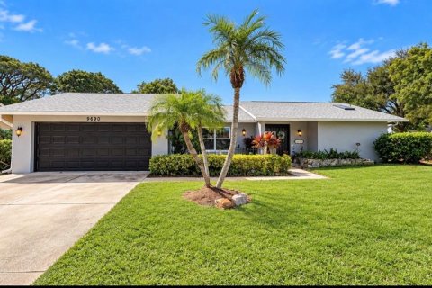 Villa ou maison à Largo, Floride 3 chambres, 179.39 m2 № 2432713