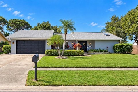 Villa ou maison à vendre à Largo, Floride: 3 chambres, 179.39 m2 № 2432713 - photo 2