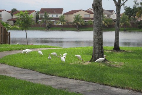 Casa en alquiler en Miami, Florida, 4 dormitorios, 214.05 m2 № 1996922 - foto 20
