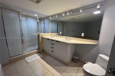 Condominio en alquiler en Sunny Isles Beach, Florida, 2 dormitorios, 148.83 m2 № 1715214 - foto 17