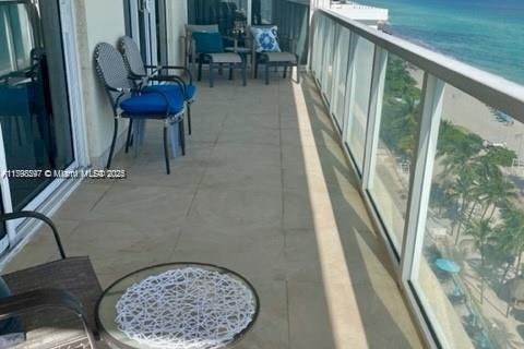Condominio en alquiler en Sunny Isles Beach, Florida, 2 dormitorios, 148.83 m2 № 1715214 - foto 27