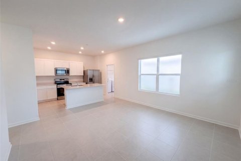 Touwnhouse à vendre à Apopka, Floride: 3 chambres, 163.04 m2 № 2305141 - photo 8