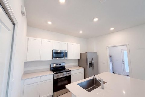Touwnhouse à vendre à Apopka, Floride: 3 chambres, 163.04 m2 № 2305141 - photo 10