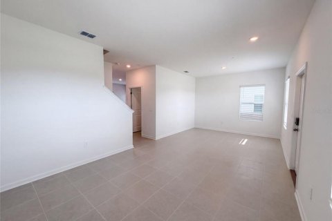 Touwnhouse à vendre à Apopka, Floride: 3 chambres, 163.04 m2 № 2305141 - photo 6