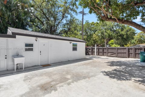 Villa ou maison à vendre à Miami, Floride: 4 chambres, 112.41 m2 № 1998449 - photo 11