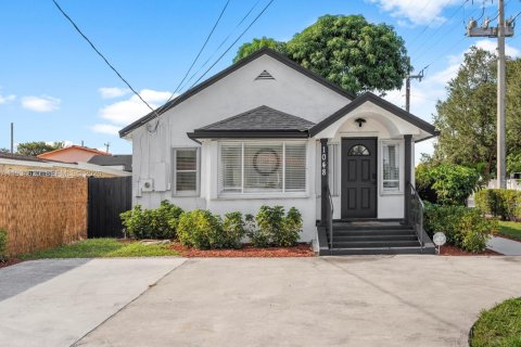 Villa ou maison à Miami, Floride 4 chambres, 112.41 m2 № 1998449