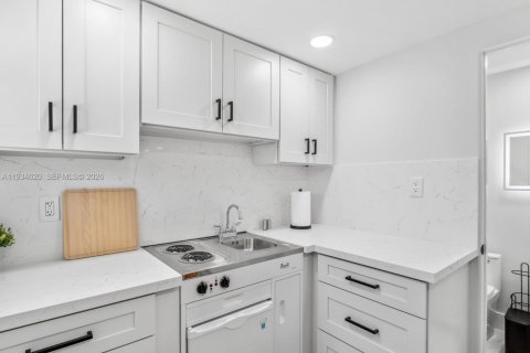 Villa ou maison à vendre à Miami, Floride: 4 chambres, 112.41 m2 № 1998449 - photo 27