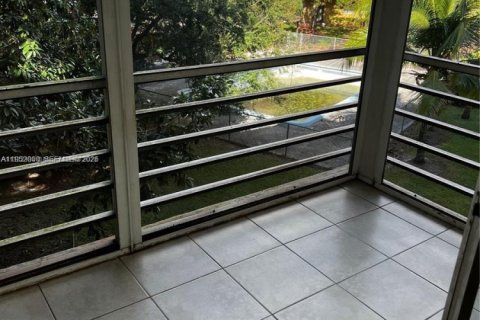 Снять в аренду кондоминиум в Дания-Бич, Флорида 2 спальни, 87.79м2, № 2006128 - фото 29