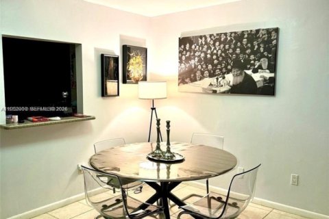 Снять в аренду кондоминиум в Дания-Бич, Флорида 2 спальни, 87.79м2, № 2006128 - фото 10