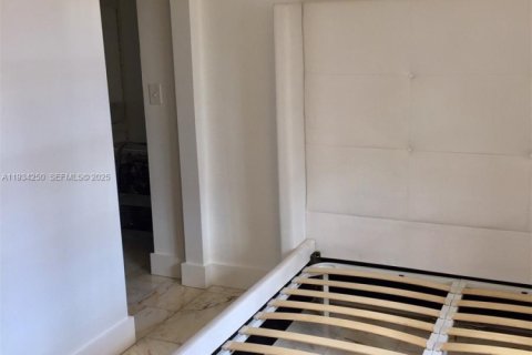 Condominio en venta en Miami Beach, Florida, 1 dormitorio, 42.36 m2 № 1992470 - foto 10