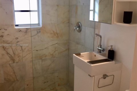 Condominio en venta en Miami Beach, Florida, 1 dormitorio, 42.36 m2 № 1992470 - foto 5