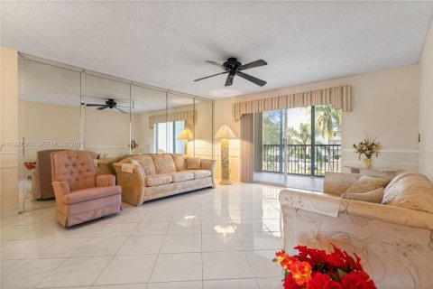 Купить кондоминиум в Дания-Бич, Флорида 2 спальни, 110.55м2, № 1988364 - фото 12