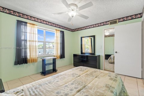 Купить кондоминиум в Дания-Бич, Флорида 2 спальни, 110.55м2, № 1988364 - фото 20