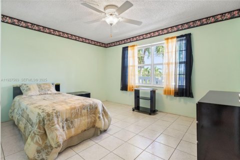 Купить кондоминиум в Дания-Бич, Флорида 2 спальни, 110.55м2, № 1988364 - фото 19