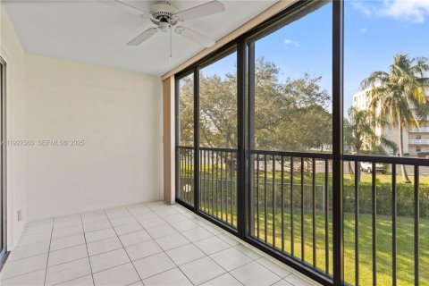 Купить кондоминиум в Дания-Бич, Флорида 2 спальни, 110.55м2, № 1988364 - фото 16