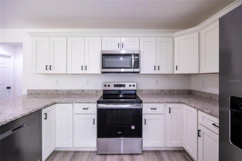 Villa ou maison à vendre à Ocklawaha, Floride: 3 chambres, 115.2 m2 № 1833598 - photo 10