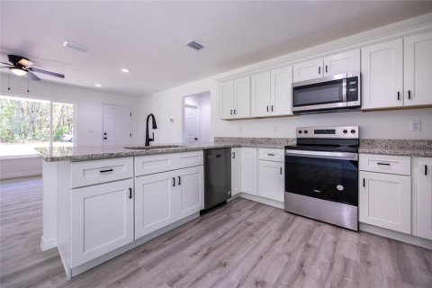 Villa ou maison à vendre à Ocklawaha, Floride: 3 chambres, 115.2 m2 № 1833598 - photo 11