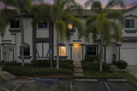 Condominio en venta en Homestead, Florida, 3 dormitorios, 134.89 m2 № 1975664 - foto 1