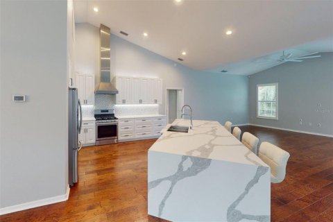 House in Sarasota, Florida 3 bedrooms, 221.48 sq.m. № 2222410 - photo 8