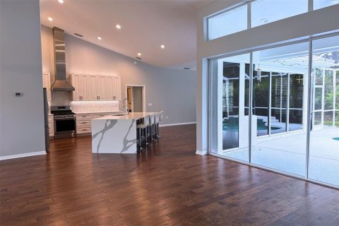 House in Sarasota, Florida 3 bedrooms, 221.48 sq.m. № 2222410 - photo 10