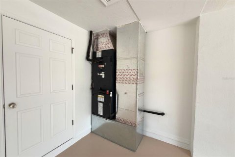 House in Sarasota, Florida 3 bedrooms, 221.48 sq.m. № 2222410 - photo 30