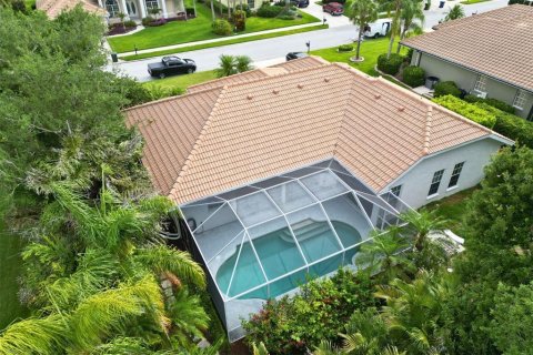 House in Sarasota, Florida 3 bedrooms, 221.48 sq.m. № 2222410 - photo 4