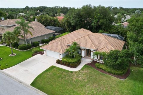 House in Sarasota, Florida 3 bedrooms, 221.48 sq.m. № 2222410 - photo 2
