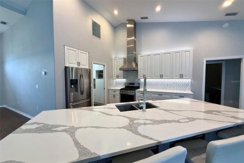 House in Sarasota, Florida 3 bedrooms, 221.48 sq.m. № 2222410 - photo 17