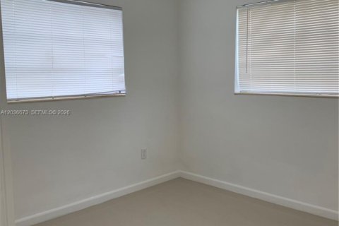Villa ou maison à louer à Miami, Floride: 3 chambres, 171.96 m2 № 2086064 - photo 21
