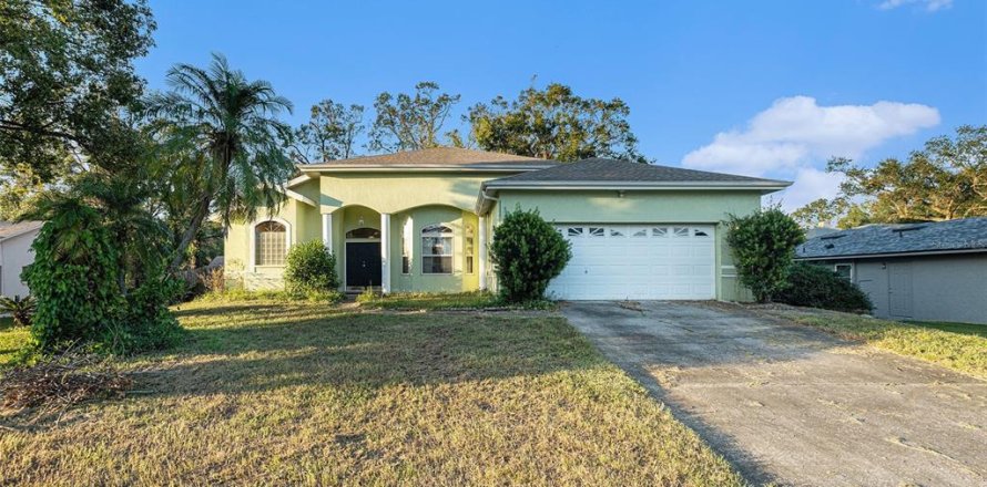 House in Land O' Lakes, Florida 3 bedrooms, 188.59 sq.m. № 1625360