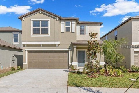 House in Tampa, Florida 6 bedrooms, 242.85 sq.m. № 2303101