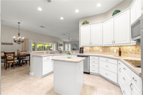 Casa en venta en The Villages, Florida, 3 dormitorios, 185.25 m2 № 1650292 - foto 21