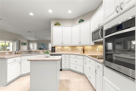 Casa en venta en The Villages, Florida, 3 dormitorios, 185.25 m2 № 1650292 - foto 23