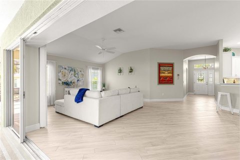 Casa en venta en The Villages, Florida, 3 dormitorios, 185.25 m2 № 1650292 - foto 13