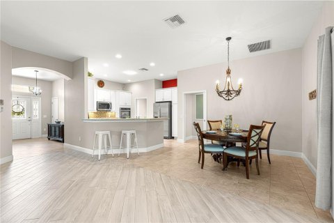 Casa en venta en The Villages, Florida, 3 dormitorios, 185.25 m2 № 1650292 - foto 14