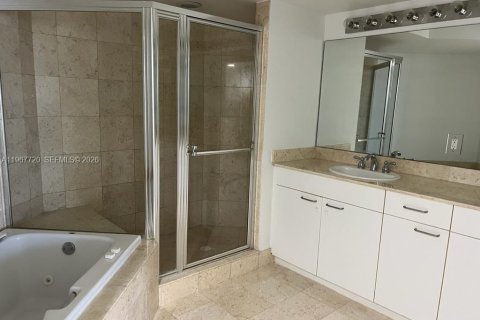 Снять в аренду кондоминиум в Авентура, Флорида 3 спальни, 173.26м2, № 2081436 - фото 10