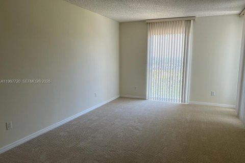 Снять в аренду кондоминиум в Авентура, Флорида 3 спальни, 173.26м2, № 2081436 - фото 5