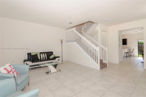 Touwnhouse à vendre à Homestead, Floride: 3 chambres, 154.12 m2 № 1840699 - photo 2