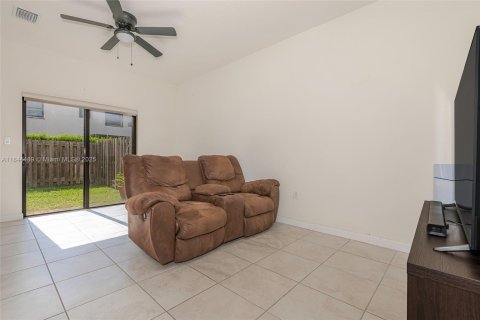 Touwnhouse à vendre à Homestead, Floride: 3 chambres, 154.12 m2 № 1840699 - photo 13