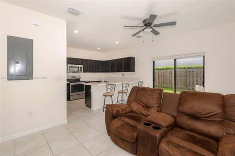 Touwnhouse à vendre à Homestead, Floride: 3 chambres, 154.12 m2 № 1840699 - photo 11