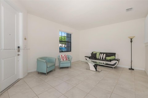 Touwnhouse à vendre à Homestead, Floride: 3 chambres, 154.12 m2 № 1840699 - photo 5