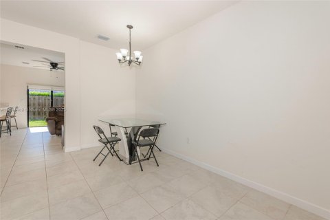 Touwnhouse à vendre à Homestead, Floride: 3 chambres, 154.12 m2 № 1840699 - photo 6